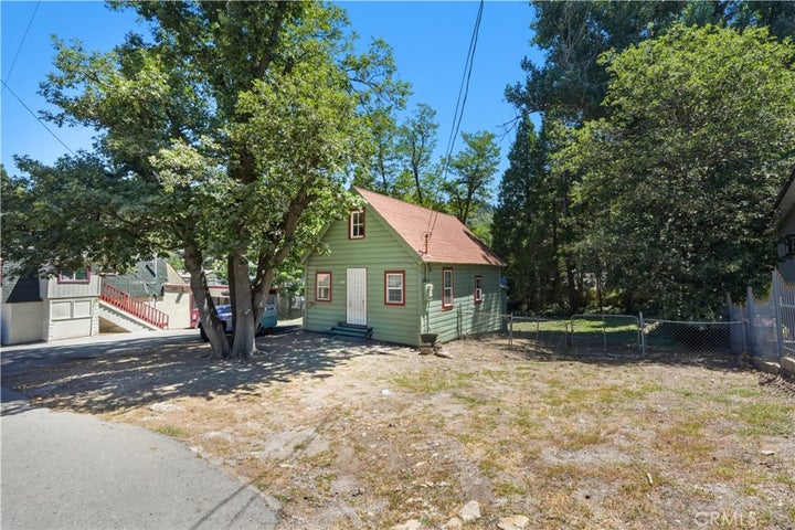 Photo 1 of 26 — 369 Log, Crestline, CA 92325