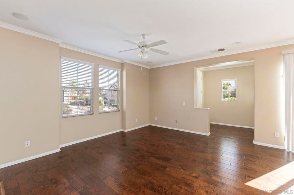 1653 Moonbeam Ln