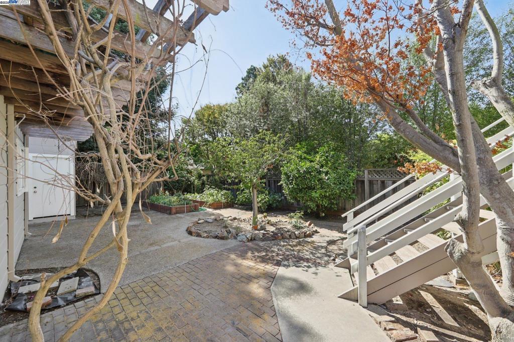 ALAMEDA - Residential Income