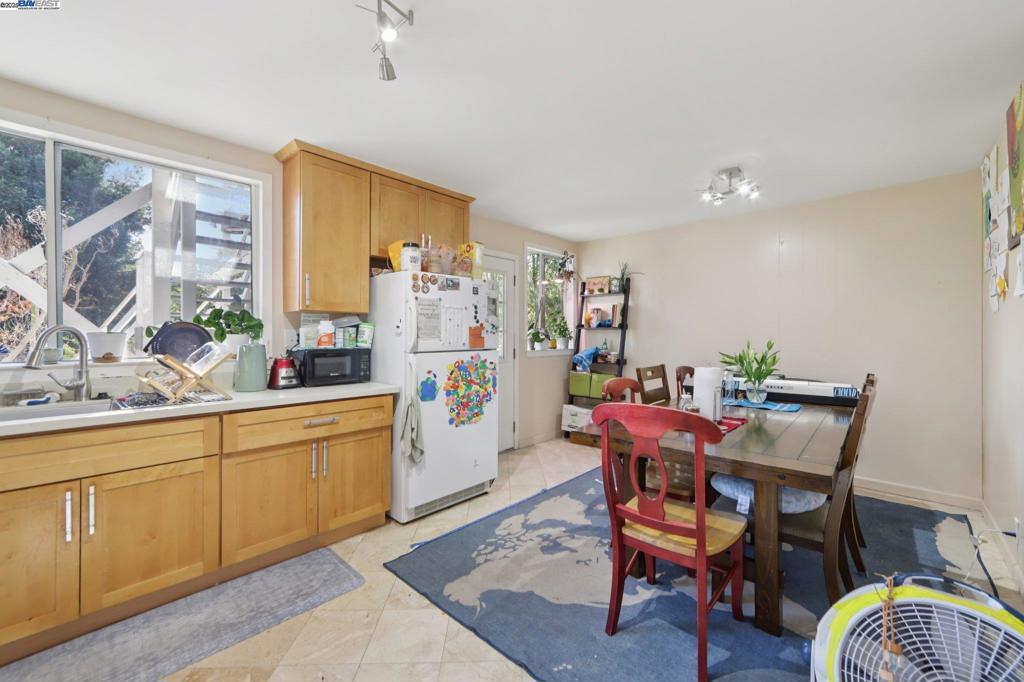 ALAMEDA - Residential Income