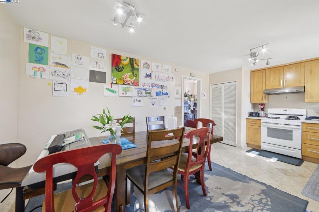 ALAMEDA - Residential Income