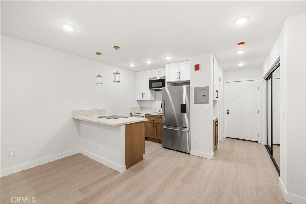 22100 Burbank 250f