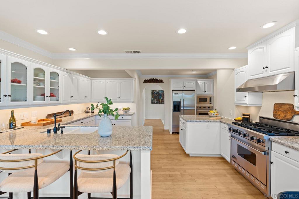 6347 Las Colinas