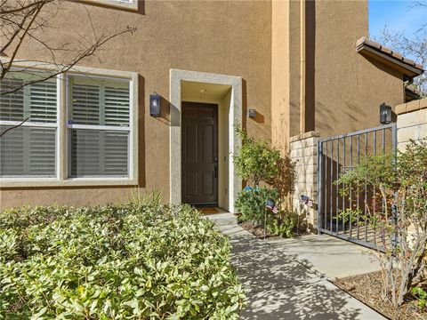 Photo of 25441 Eagle Ln, Valencia, CA 91381 (MLS # SR25280785)