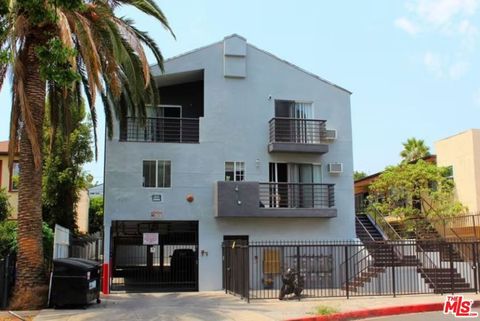 Photo of 639 N Alexandria Avenue #4, Los Angeles, CA 90004 (MLS # 26663919)