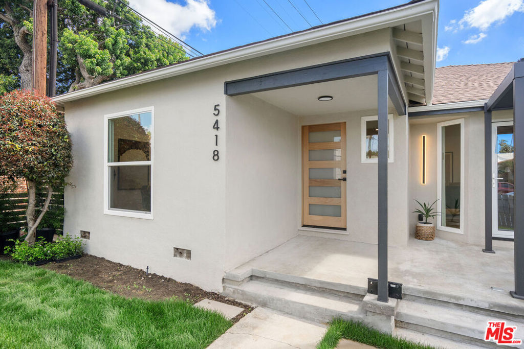 5418 S Rimpau Boulevard