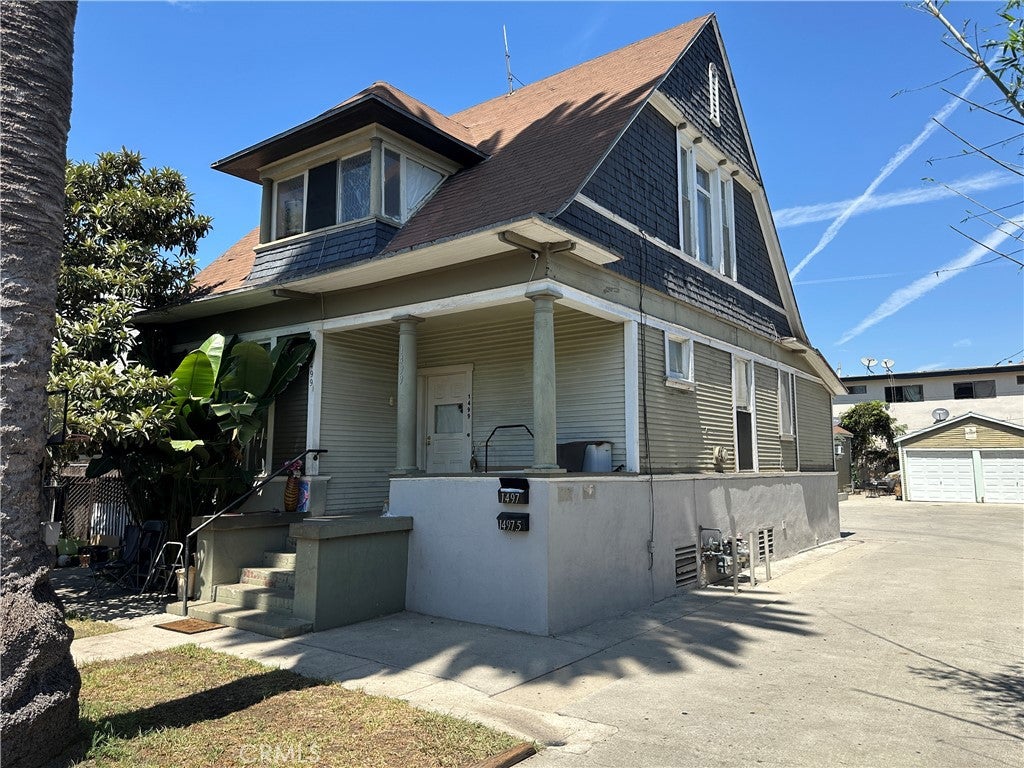 1497 W 27th