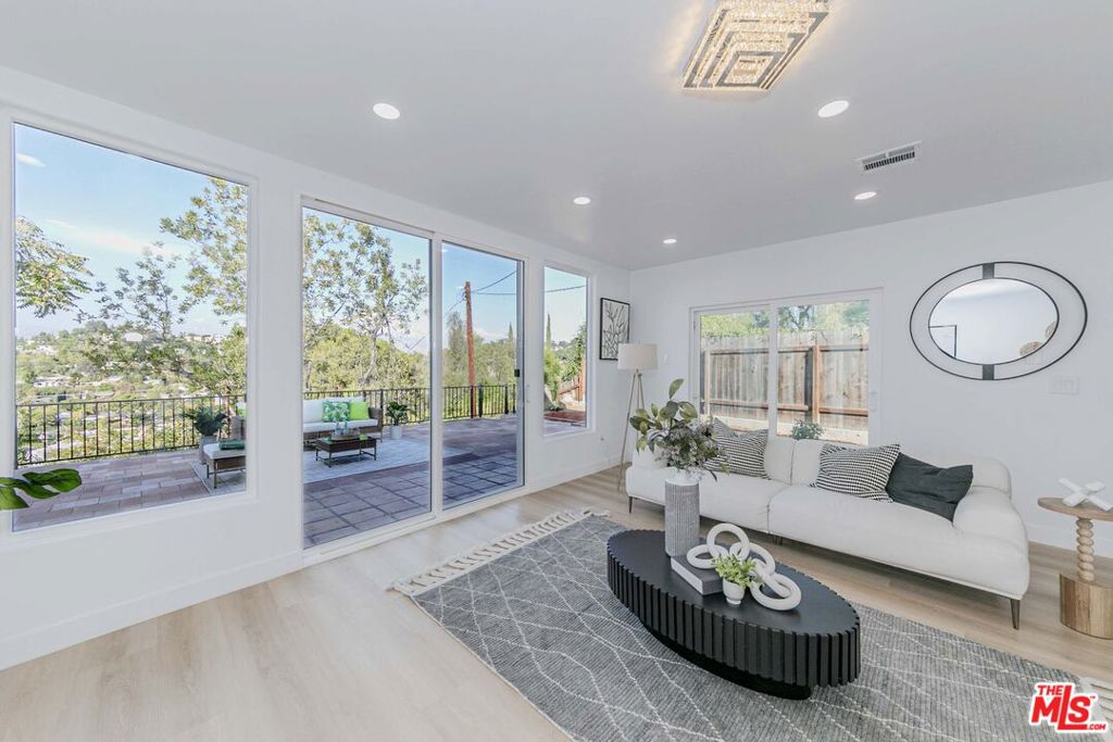 1832 Burnell Drive