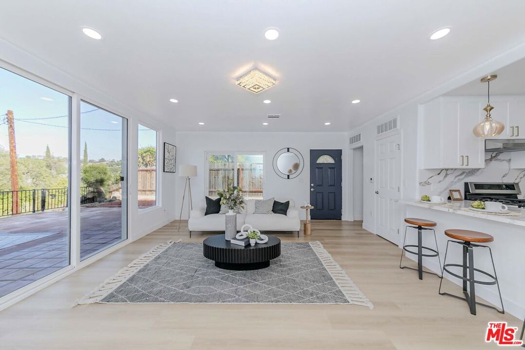 1832 Burnell Drive