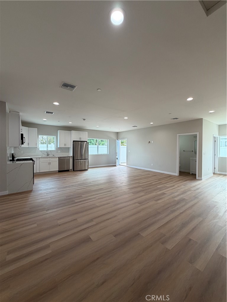 Properties 3 7330 Riverton Ave 1/2