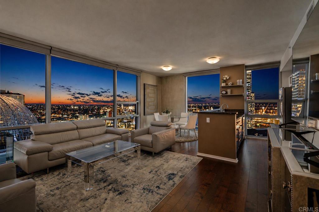 321 10Th Avenue 2107