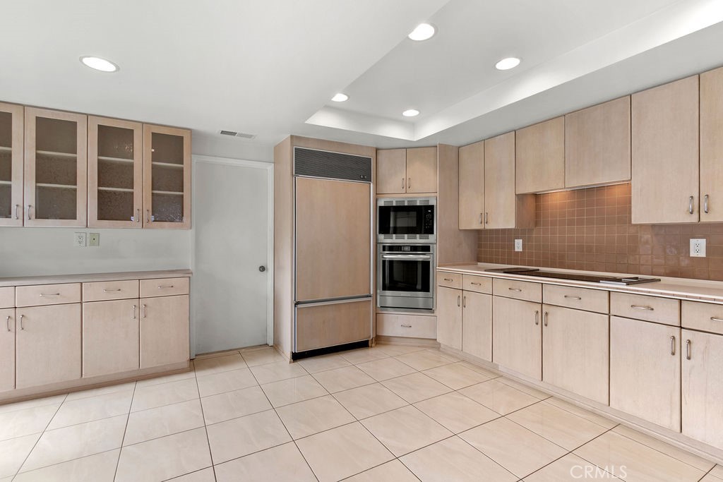 Monarch Summit I (MS1) - Residential Lease