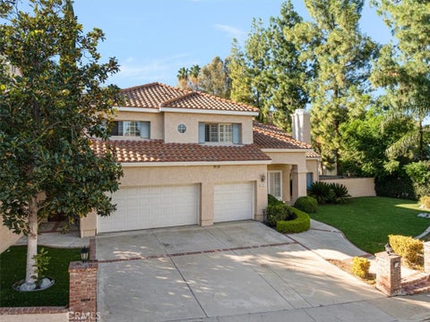 Tiny photo for 7635 Brookmont Pl PL, West Hills, CA 91304 (MLS # SR26230405)