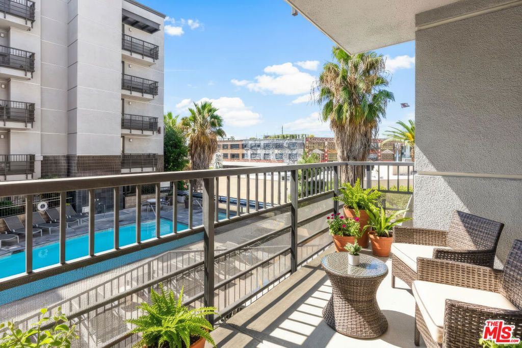 Photo of 629 Traction Avenue #314, Los Angeles, CA 90013 (MLS # 26638669)