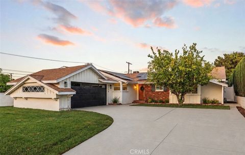 Photo of 9458 Ruffner Avenue, Northridge, CA 91343 (MLS # SR26101868)
