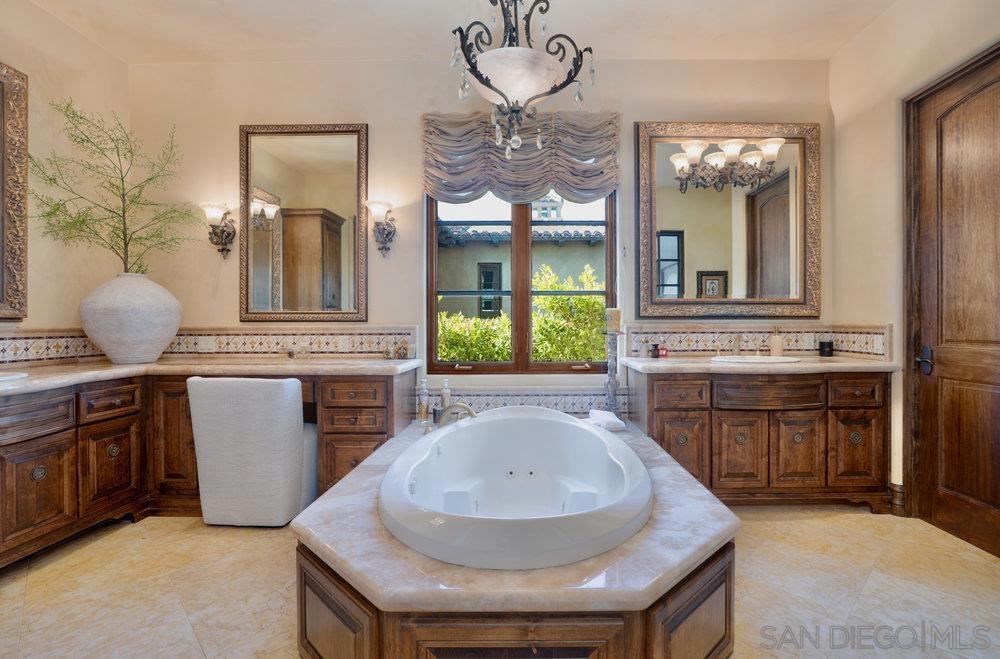 Rancho Santa Fe - Residential