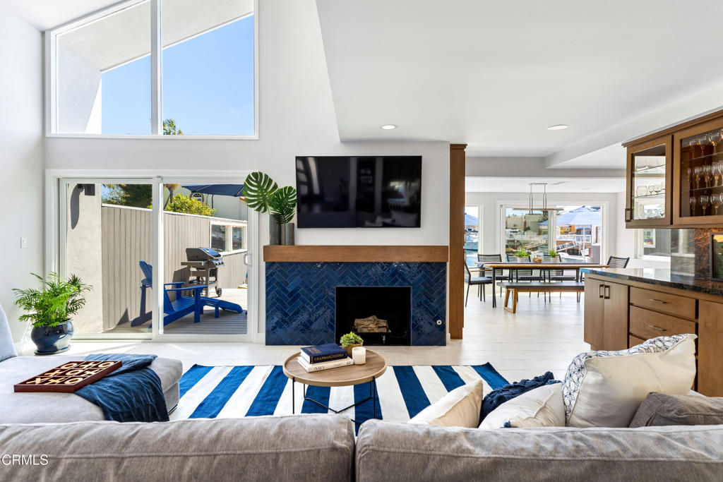 Mandalay Bay 2 - 190402 - Residential Lease