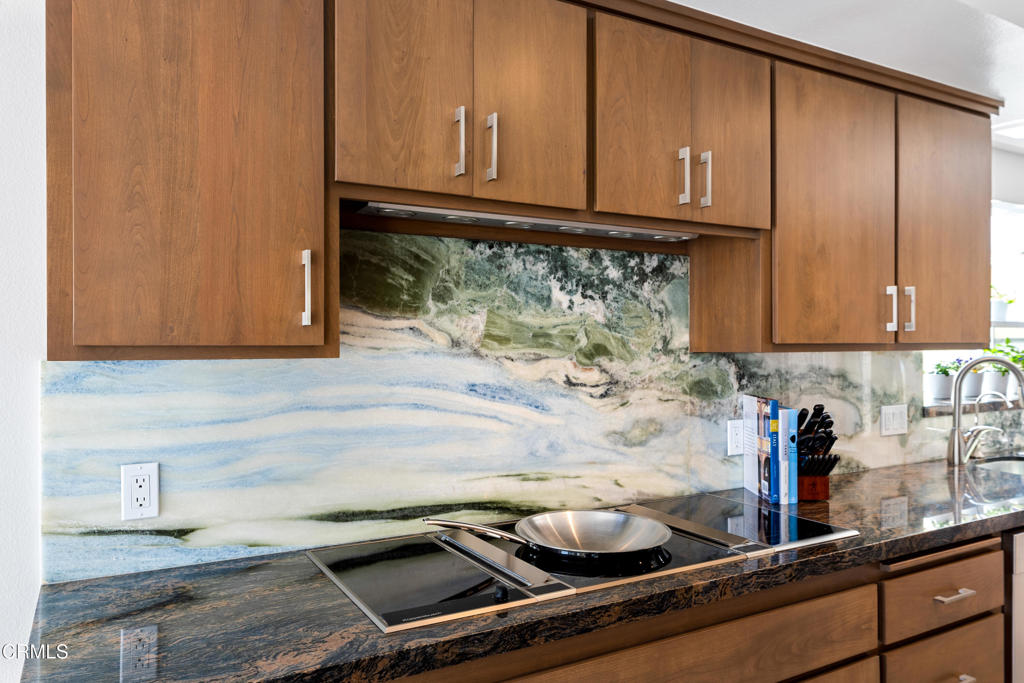 Mandalay Bay 2 - 190402 - Residential Lease