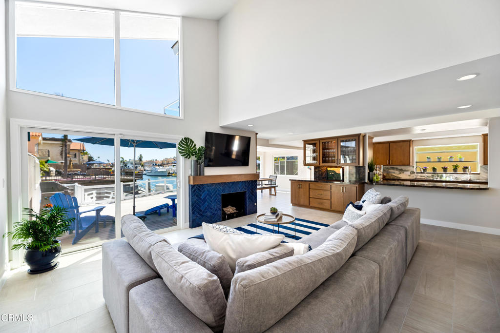 Mandalay Bay 2 - 190402 - Residential Lease