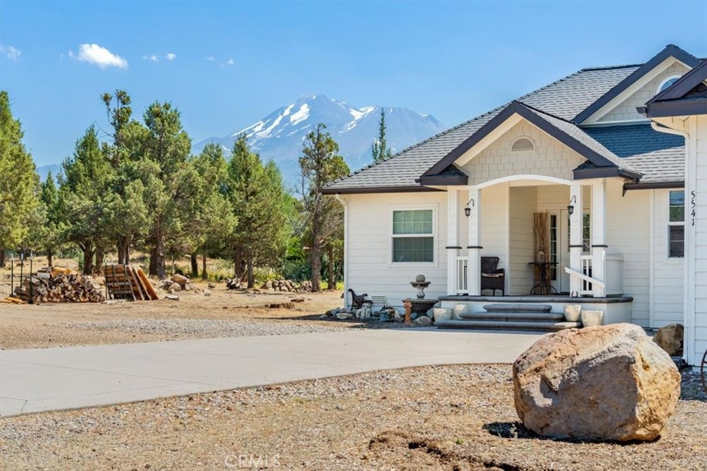 5541 Lake Shastina Drive