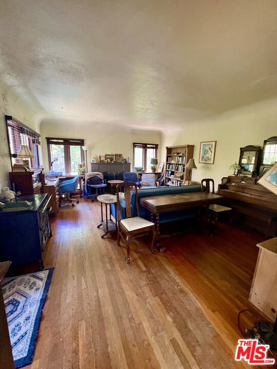 705 Superba Avenue