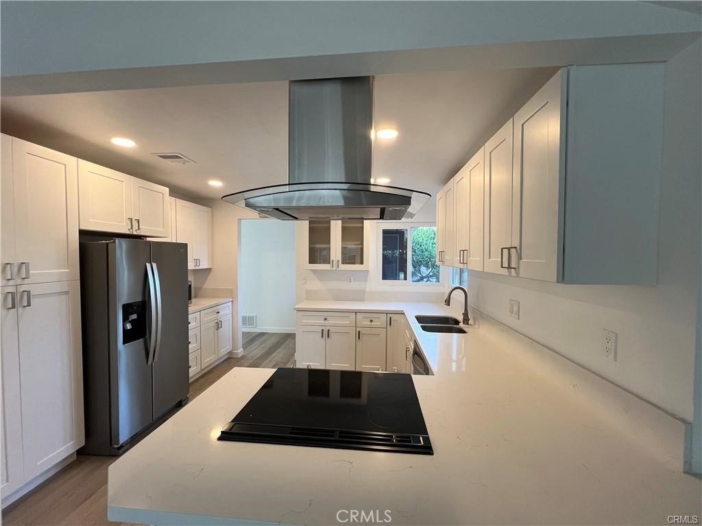 909 S Echo Place