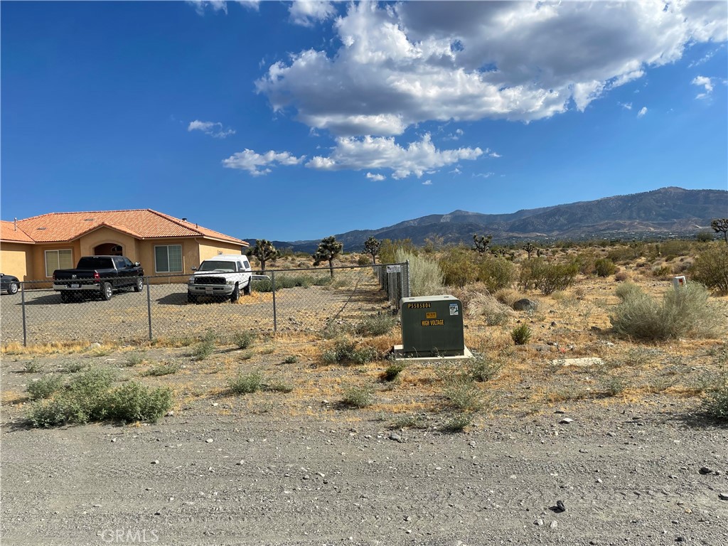 2163 Calaveras