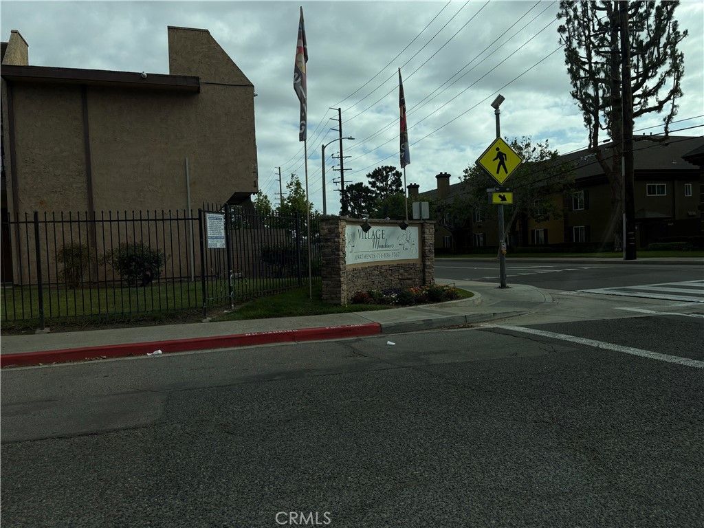 Photo of 801 S Lyon St, Santa Ana, CA 92705 (MLS # PW26095688)