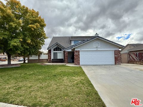 Photo of 37411 Sheffield Drive, Palmdale, CA 93550 (MLS # 25620193)