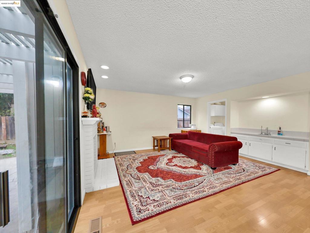 RIDGEROCK - Residential