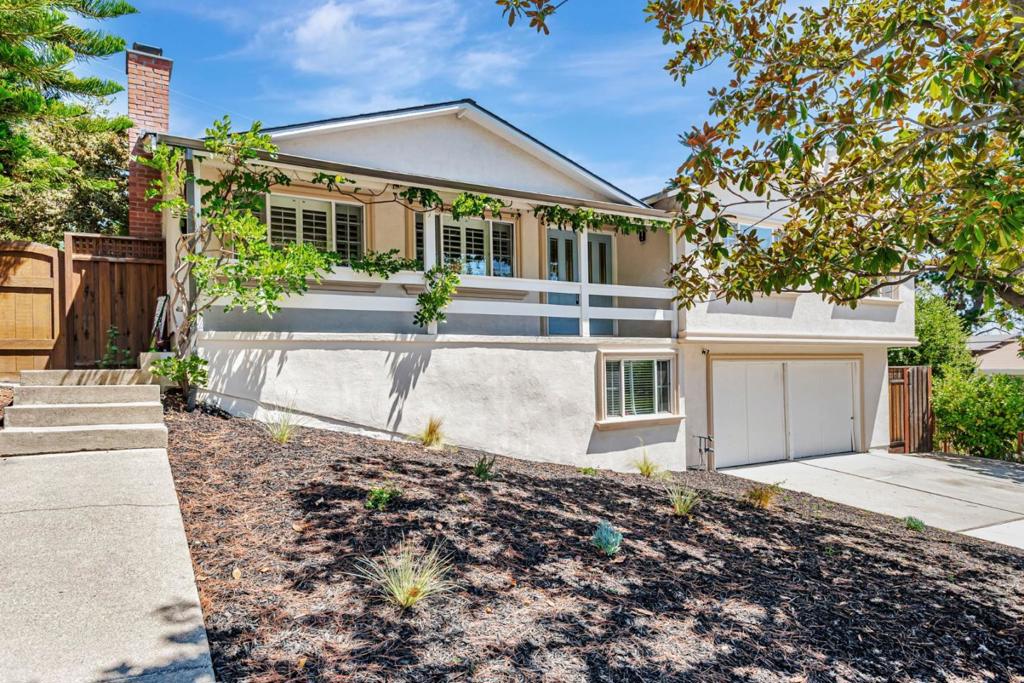 697 Glennan Drive