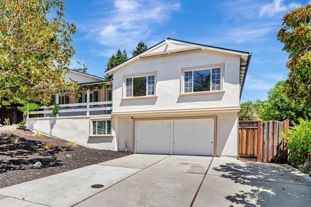 697 Glennan Drive