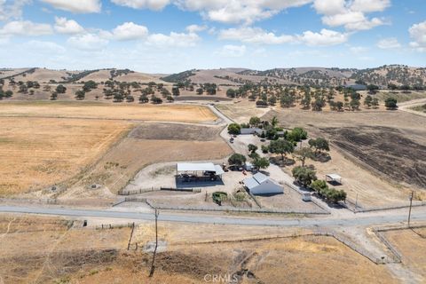 Photo of 75429 Indian Valley Road, San Miguel, CA 93451 (MLS # NS25136950) Photo of 75429 Indian Valley Road, San Miguel, CA 93451 (MLS # NS25136950)