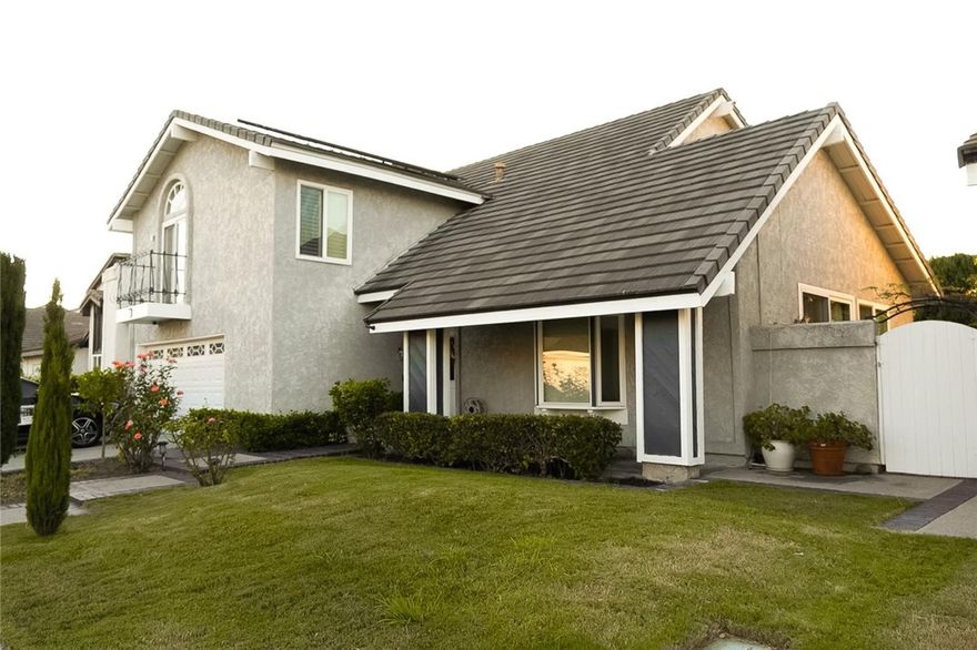 Beautiful Duplex for Rent in Prime Irvine Location



Welcome to this beautifully maintained duplex home located in one of the most desirable and quiet neighborhoods of Irvine. This property offers a perfect combination of comfort, style, and convenience.



The home features spacious living areas, modern upgrades, and plenty of natural light throughout. Enjoy a well-designed kitchen, comfortable bedrooms, and a private outdoor space ideal for relaxing or entertaining.



Situated in a great area of Irvine, the home is close to top-rated schools, shopping centers, parks, and easy freeway access. It’s the perfect place for families or professionals looking for a peaceful yet connected lifestyle.



This duplex offers the feeling of a private home with all the benefits of living in one of Orange County’s most sought-after communities.
