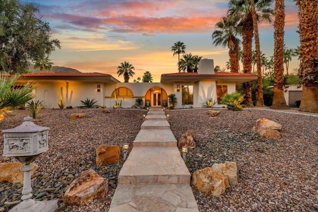 Photo of 71395 Biskra Road, Rancho Mirage, CA 92270 (MLS # 219143626DA)