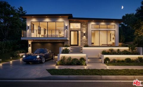 Photo of 18421 Coastline Drive, Malibu, CA 90265 (MLS # 26828747)