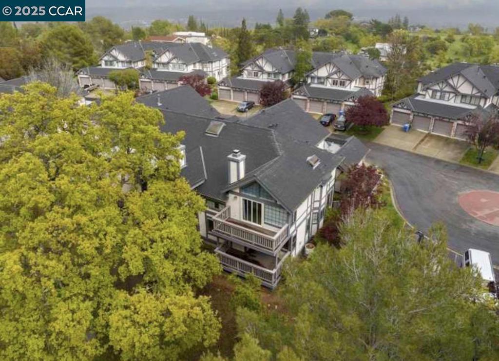 HASLEMERE - Residential Lease