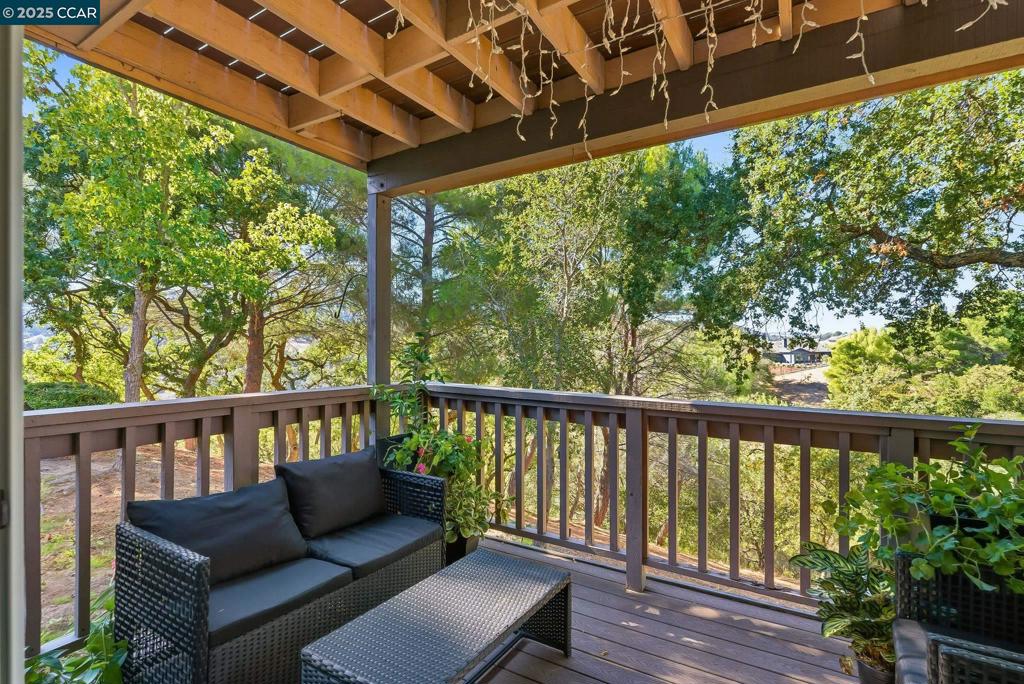 HASLEMERE - Residential Lease