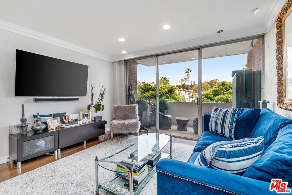 Photo of 11750 W Sunset Boulevard #402, Los Angeles, CA 90049 (MLS # 25595147)