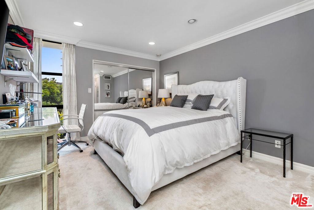 Properties 4 11750 W Sunset Boulevard 402