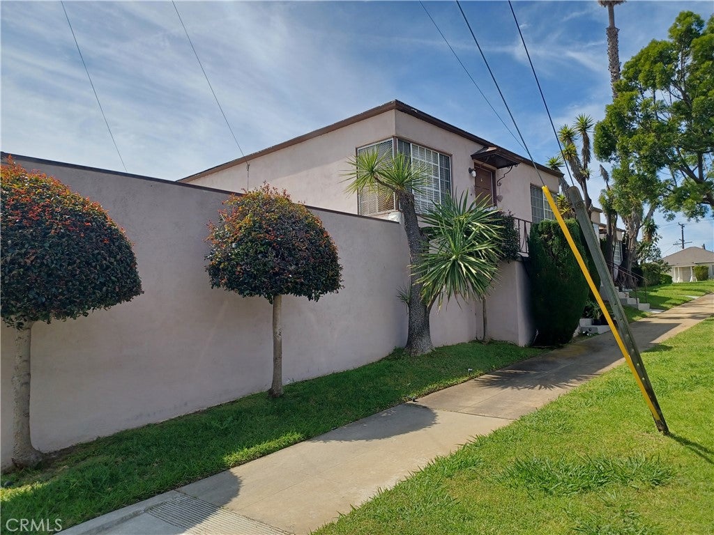 4474 W 60th