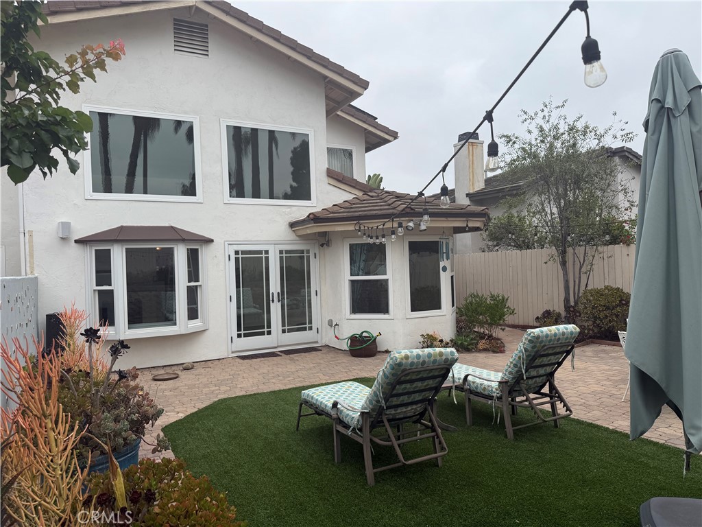 Enjoy the Carmel Valley lifestyle in the highly coveted neighborhood of Carmel Del Mar. Featuring 3 bedrooms, 3 full baths, a generous loft area and a sunny fully fenced private yard. Find one bedroom and one full bath downstairs and 2 bedroom suites upstairs. Mostly new stainless appliances. Spa like bathrooms. Included Solar to reduce your electrical cost. 220v outlet in the attached garage plus a car charger for your convenience. This light & bright home has a great floor plan, has been meticulously maintained and has numerous upgrades. This home is perfect for an indoor/outdoor lifestyle as the spaces seamlessly flow together - great for entertaining or casual enjoyment at home. Relax and enjoy the San Diego sunshine in the beautiful backyard with water wise landscaping, market lights and a mosaic wall. Walking distance to the highly acclaimed Del Mar & San Dieguito schools, neighborhood parks & greenbelts, shopping & dining. A short drive to our world class golfing and gorgeous Del Mar beaches. Easy freeway access. All Onyx Property Management residents are enrolled in the Resident Benefits Package (RBP) for$29.95/month which includes liability insurance, credit building to help boost the resident’s credit score with timely rent payments, up to $1M Identity Theft Protection, our best-in-class resident rewards
program, and much more! More details upon application. Rental Rates and Terms are subject to change without notice.