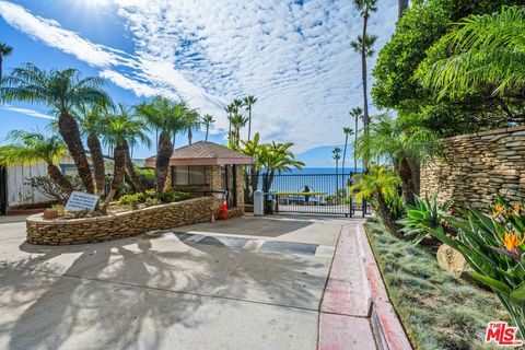 Photo of 11942 Whitewater Lane, Malibu, CA 90265 (MLS # 25598581)