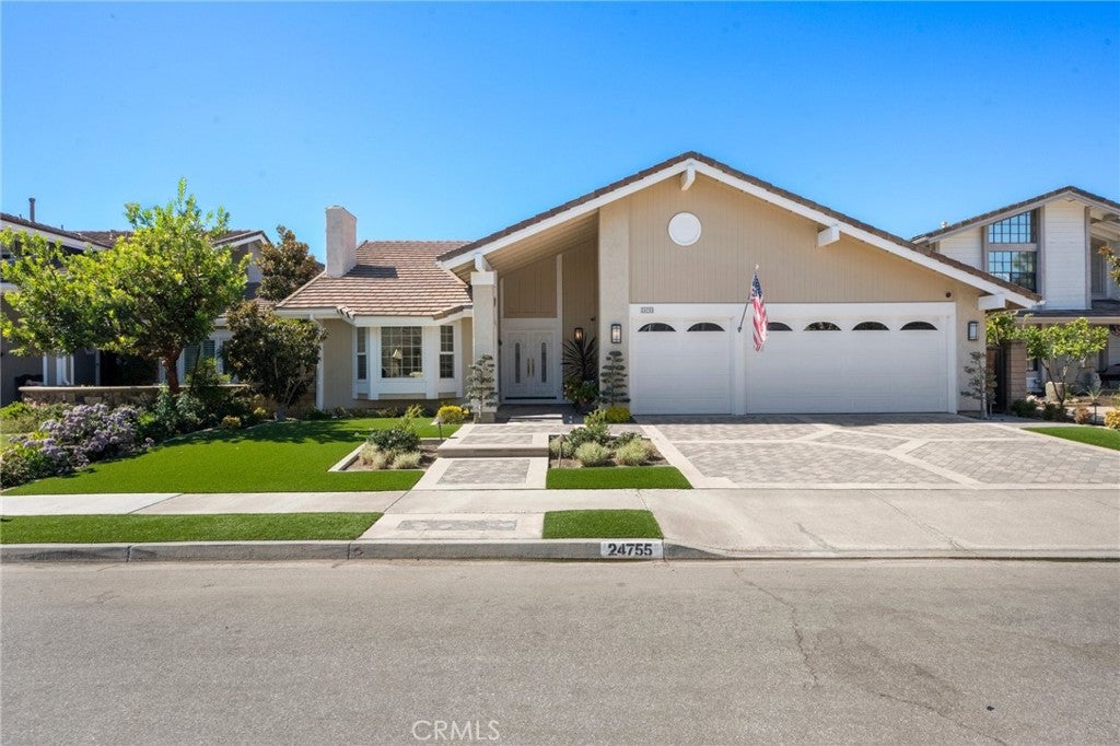 24755 Queens Court