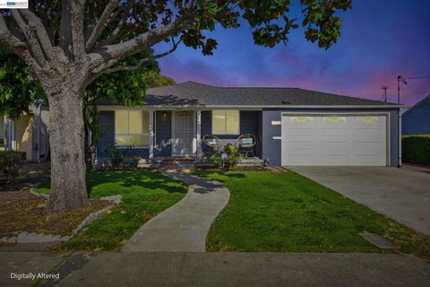 Photo of 1559 Bandoni Ave Ave, San Lorenzo, CA 94580 (MLS # 41129149)