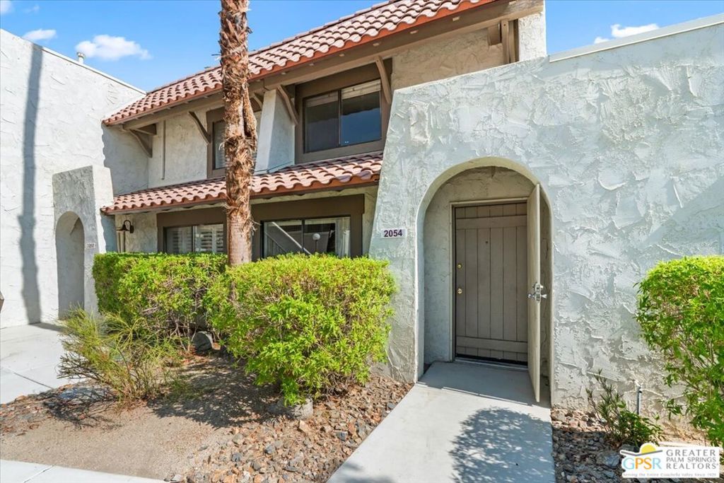 2054 N Mira Vista Way