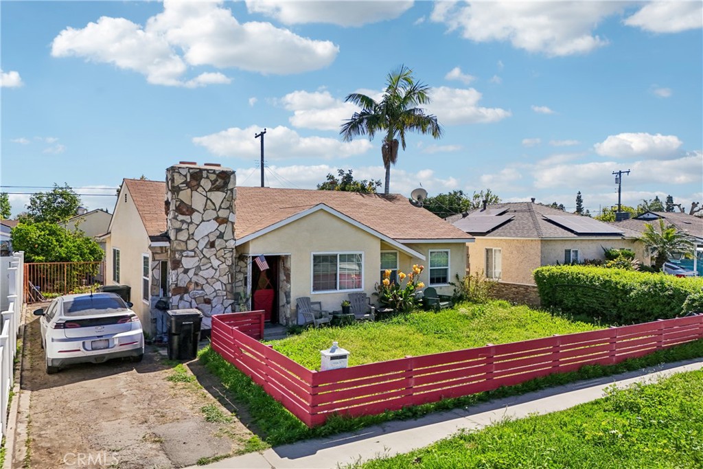 13932 Elmcroft