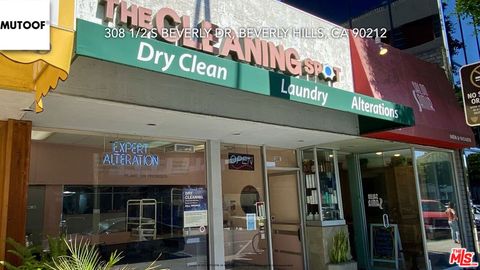 Photo of 308 1/2 S Beverly Drive, Beverly Hills, CA 90212 (MLS # 25518145)