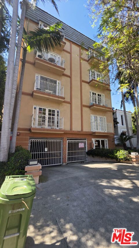 2205 S Bentley Avenue 302 Los Angeles CA 90064