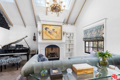 2116 3rd Street Santa Monica CA 90405